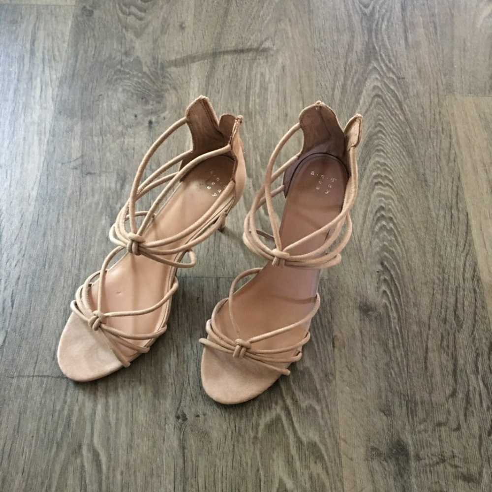 Tan strapy pumps